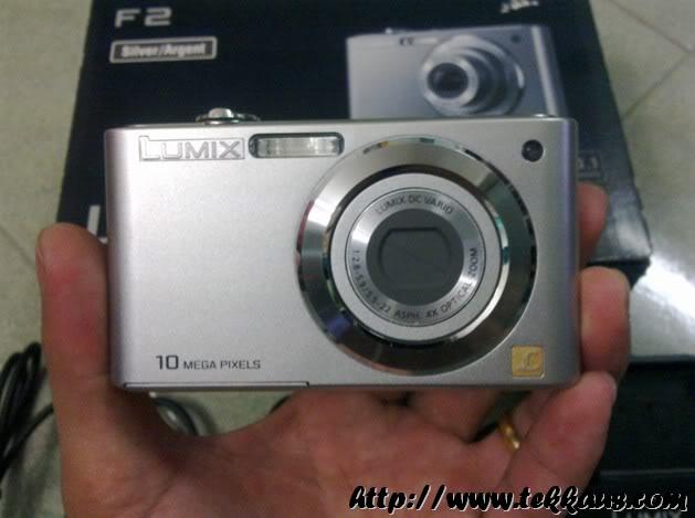 1287995861_PanasonicDMC_F2Front.jpg