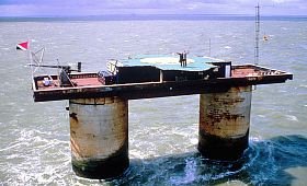 1442799566_Sealand_fortress.jpg