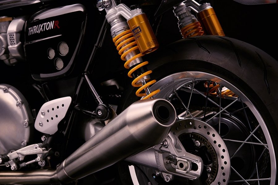 1446024578_Thruxtonexhaust.jpg