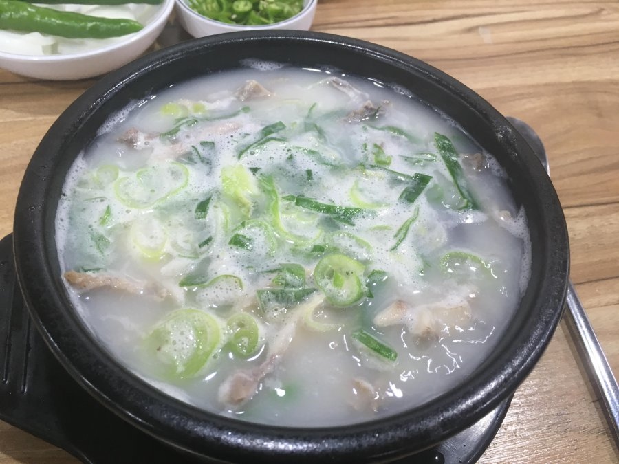 뱹