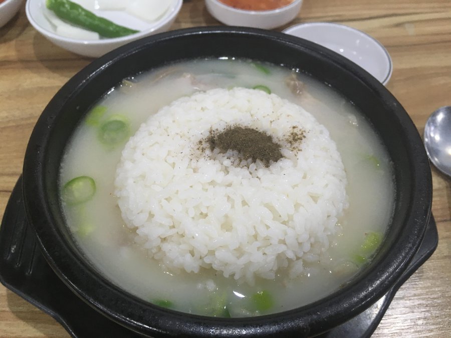 뱹