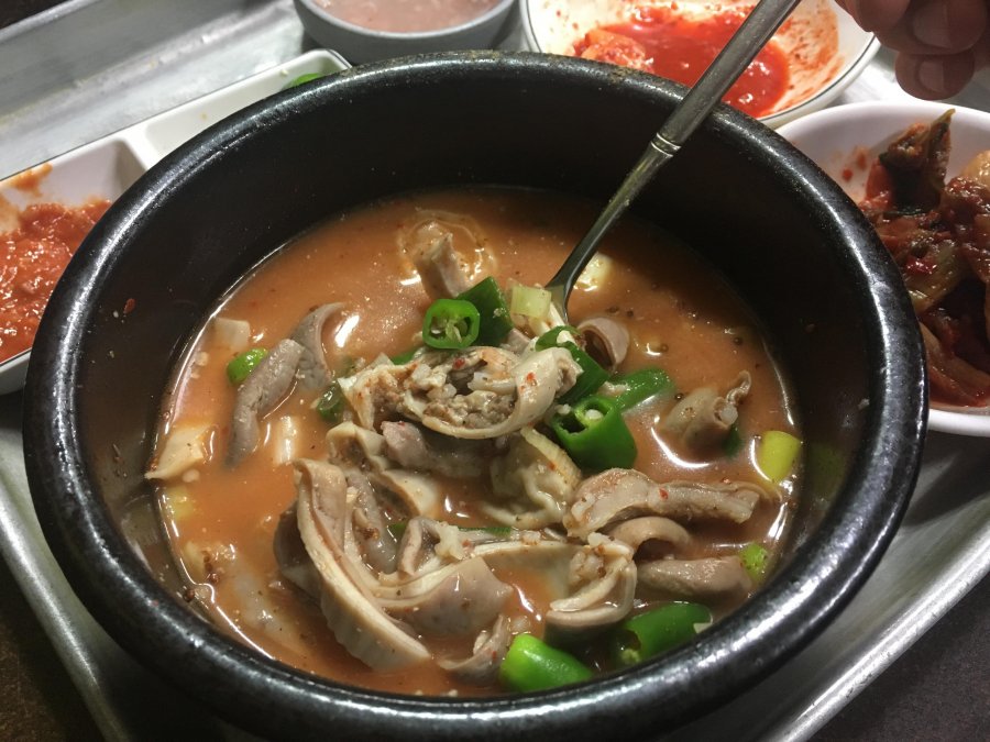 뱹