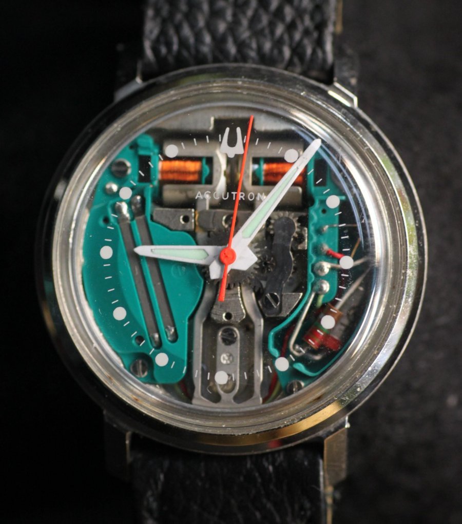 1516889224_7753_Bulova_accutron.jpg