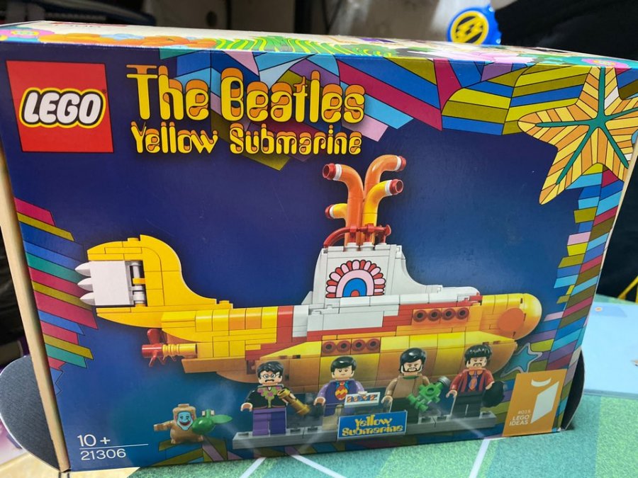 LEGO 21306 Yellow Submarine