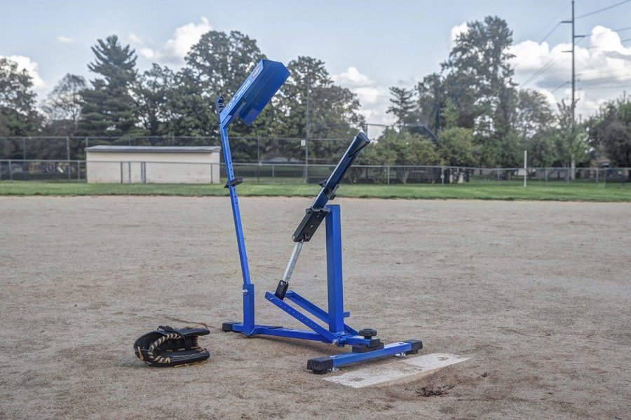 Ī ӽ(Louisville Slugger Blue Flame Pitching Machine)