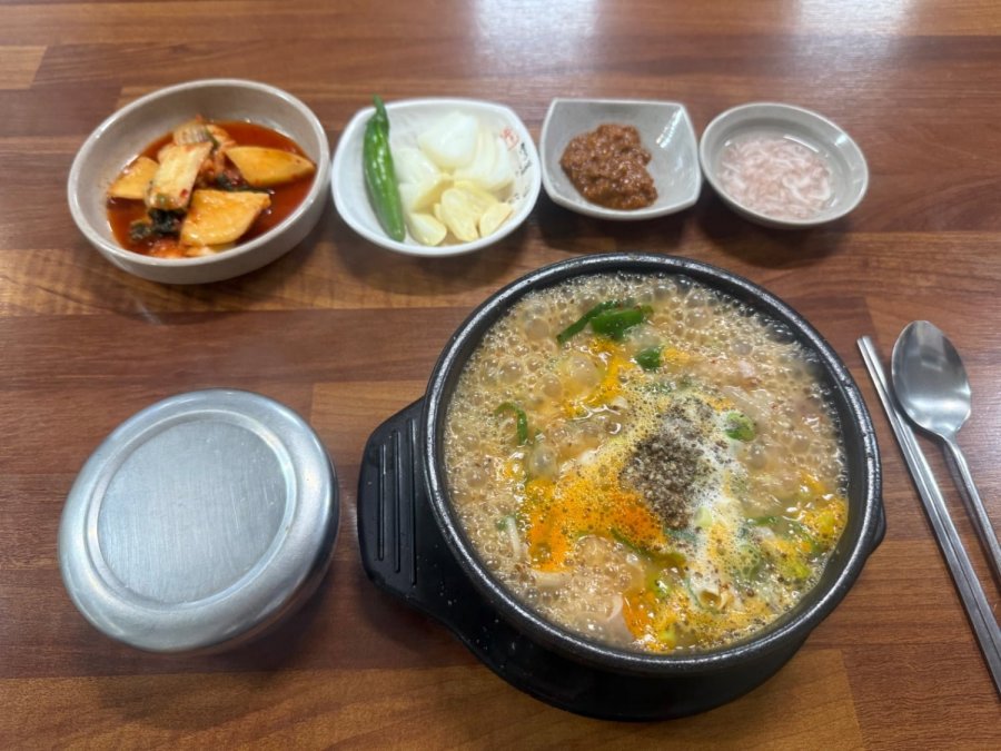볻