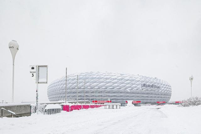 A display reading Stadium is closed is seen in Munich on December 2023 as the German first division Bundesliga football match between Bayern Munich and Union Berlin was canceled due to the weather conditions Photo by Alexandra Beier  AFP2023-12-02 230545۱  1980-2023 ߿մ    AFP or licensors