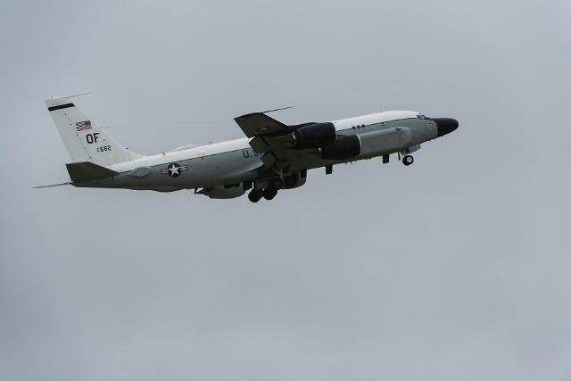   RC-135W   