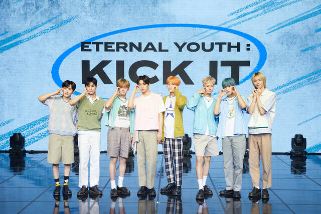 ֺ갡 14  ° ̱ ٹ 'ETERNAL YOUTH : KICK IT' ߸ ̽ ߴ. λ   շ ü Ȱ . / Ʃ